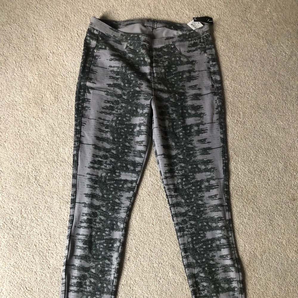 Simply Vera Vera Wang NWT Jeggings